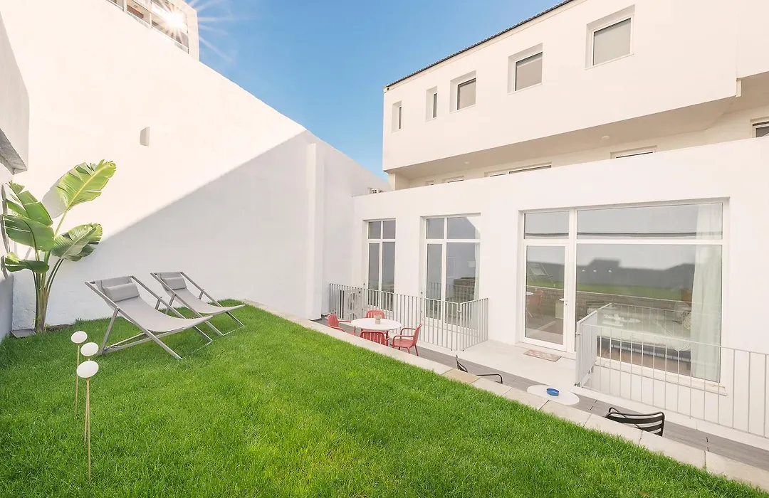 Lisbon Oriente Apartments By Olala Homes-1