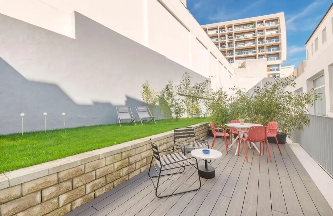Lisbon Oriente Apartments By Olala Homes-1